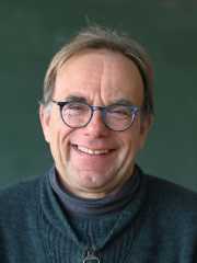 Dr. Frank Wübbeling